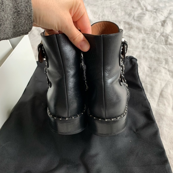 GIVENCHY Elegant Studded Leather Ankle Boots 7/37 - Picture 8 of 14